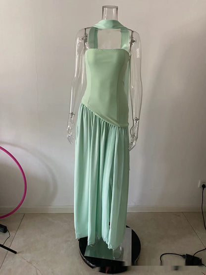 Robe moulante à fermeture éclair contrastée au tempérament affirmé